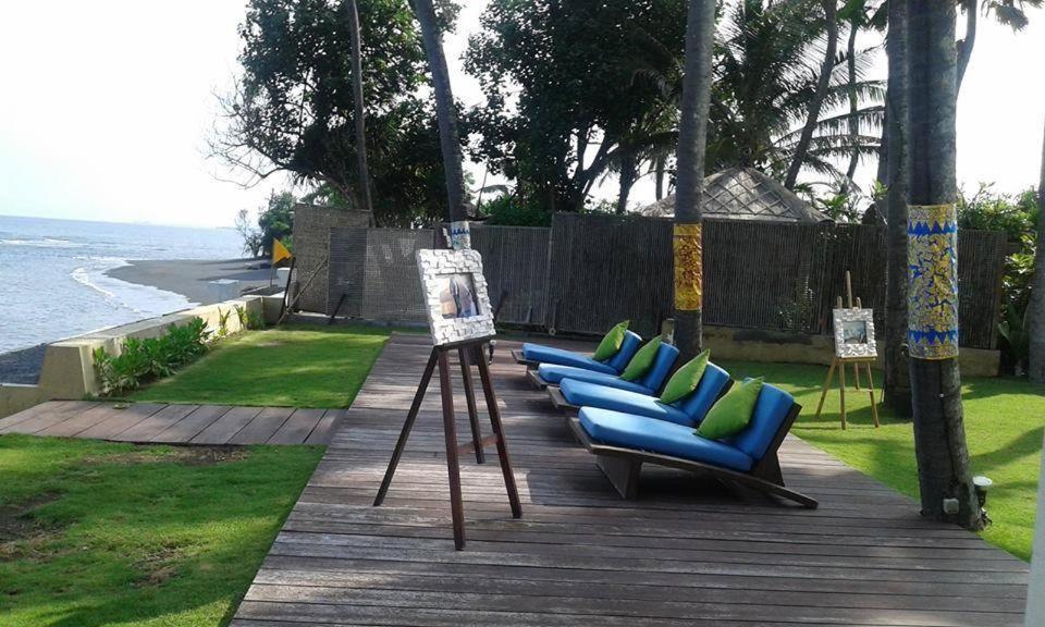 Villa Samudra Luxury Beachfront Ketewel Exterior photo