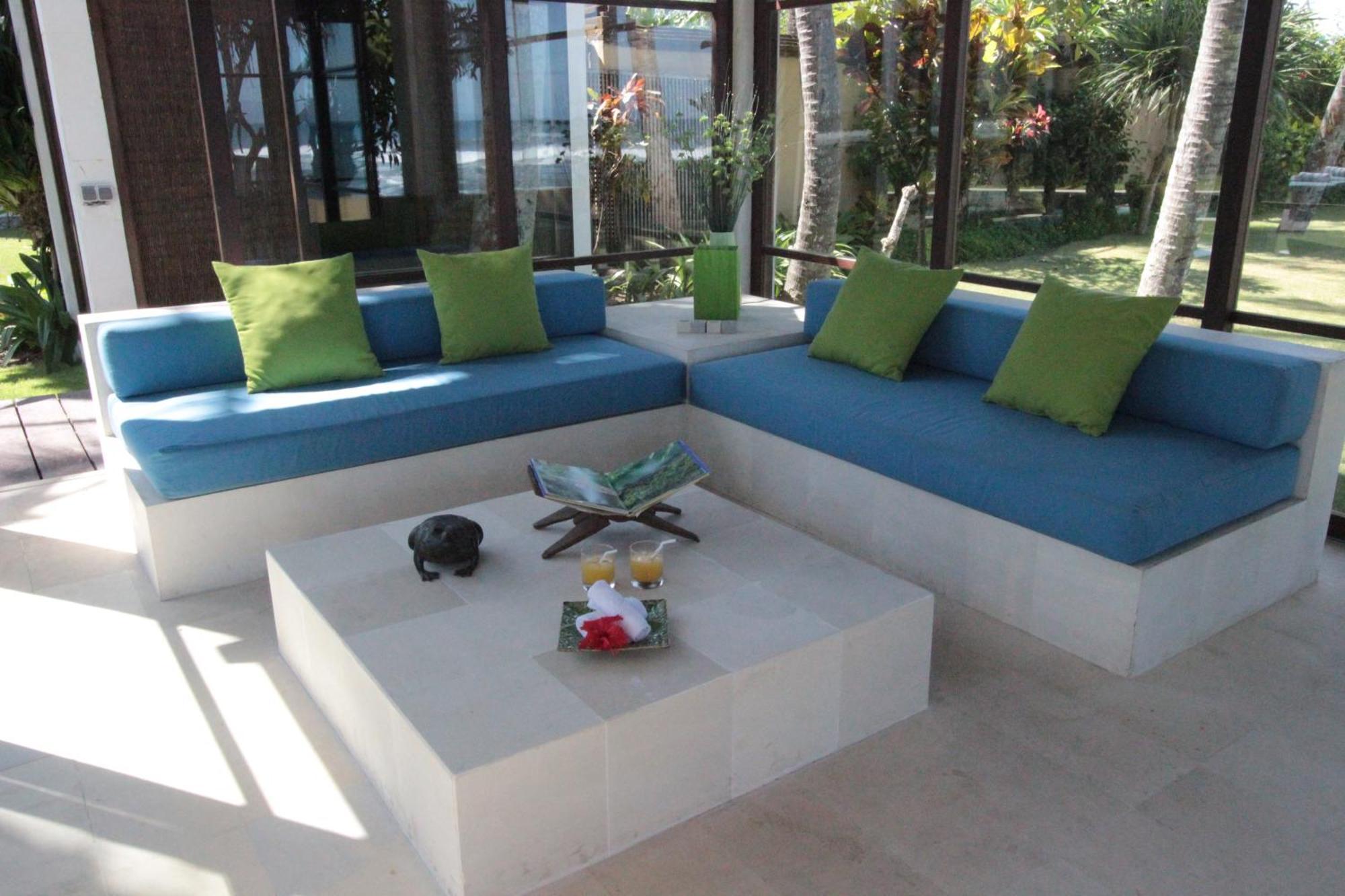 Villa Samudra Luxury Beachfront Ketewel Exterior photo