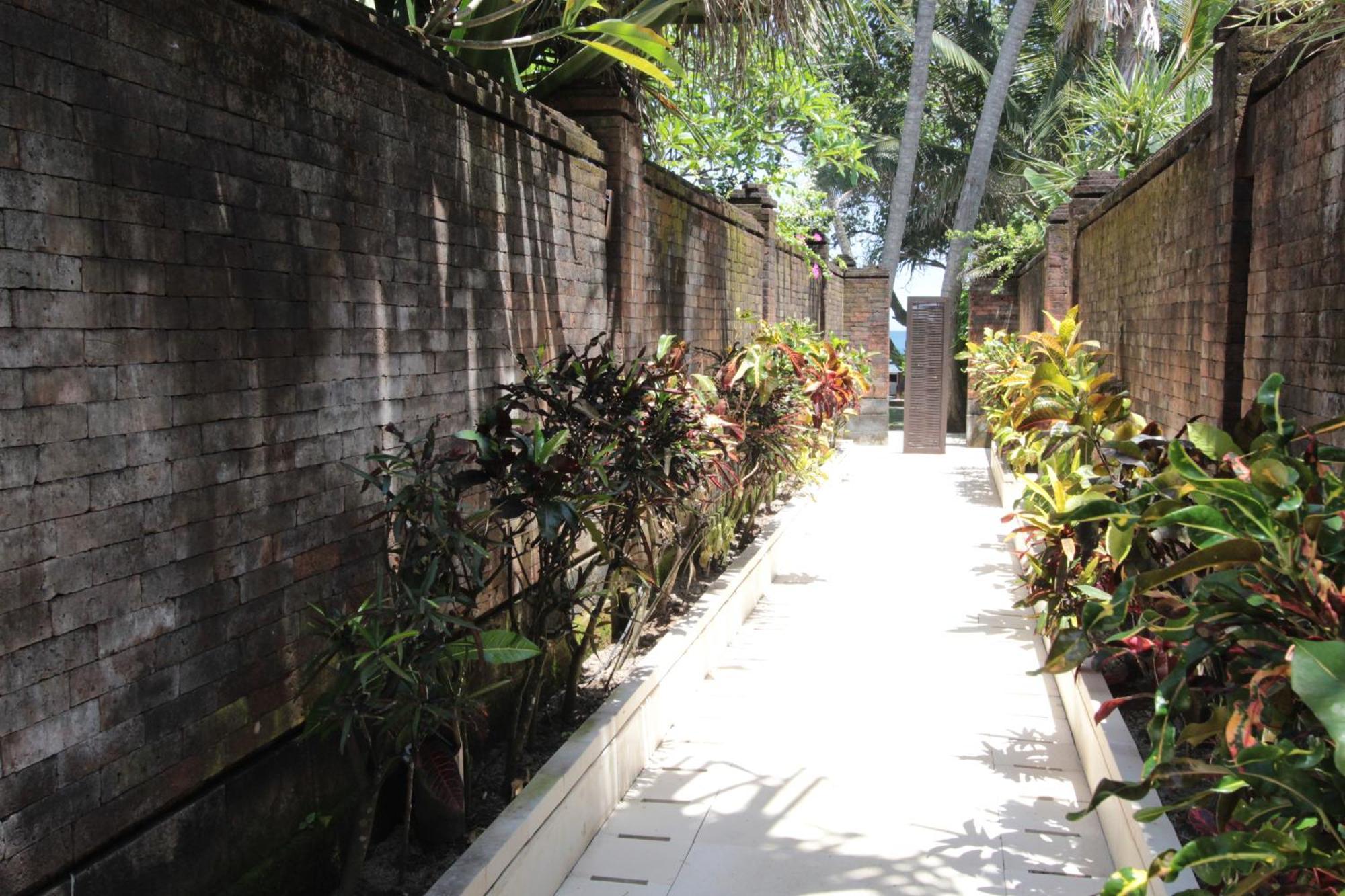 Villa Samudra Luxury Beachfront Ketewel Exterior photo